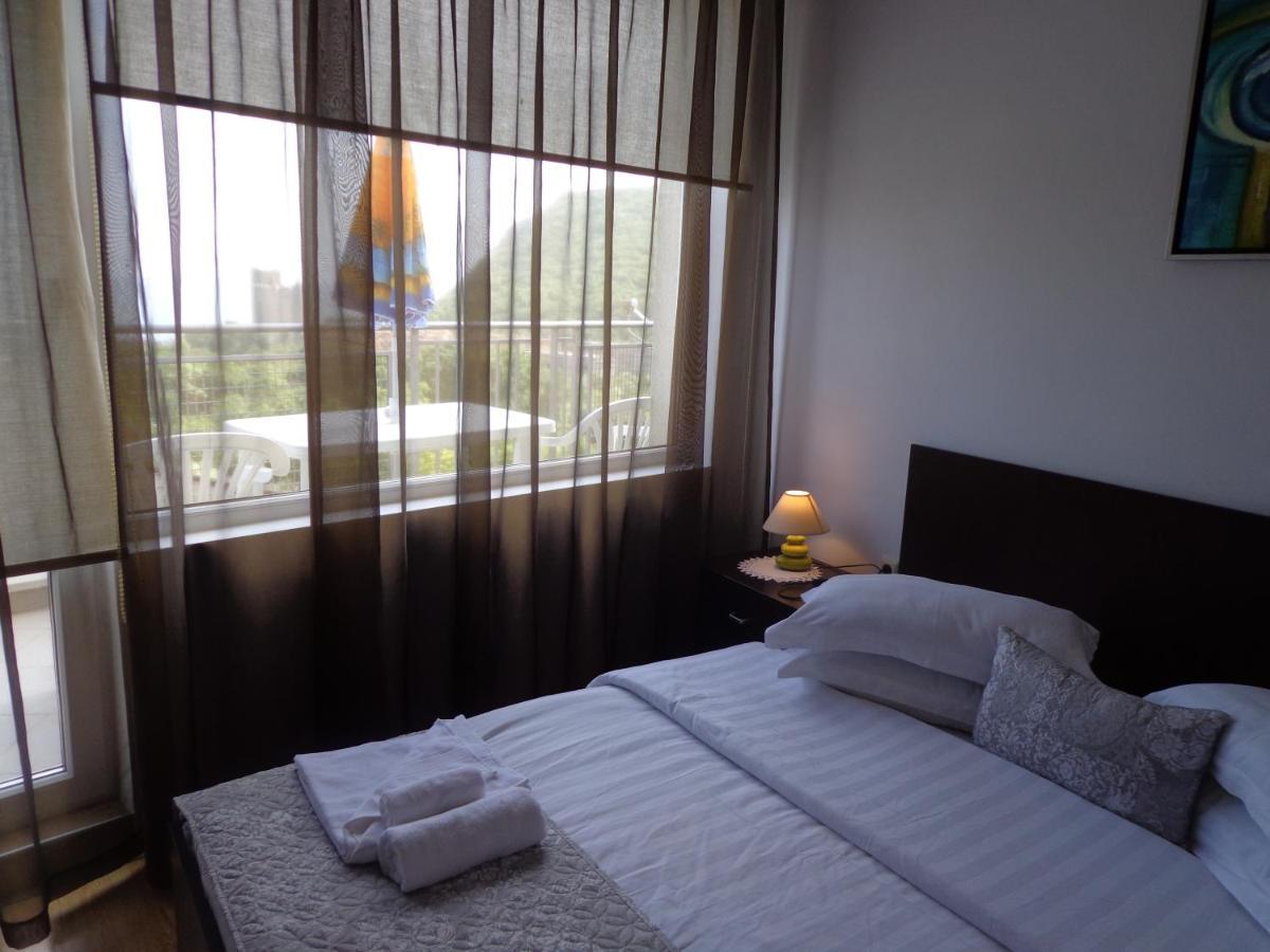Kavarna Hills Apartments ภายนอก รูปภาพ