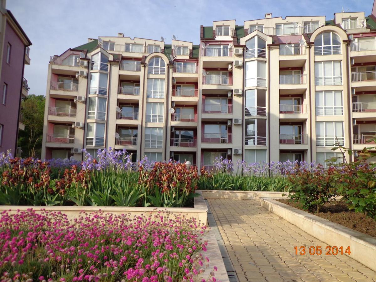 Kavarna Hills Apartments ภายนอก รูปภาพ
