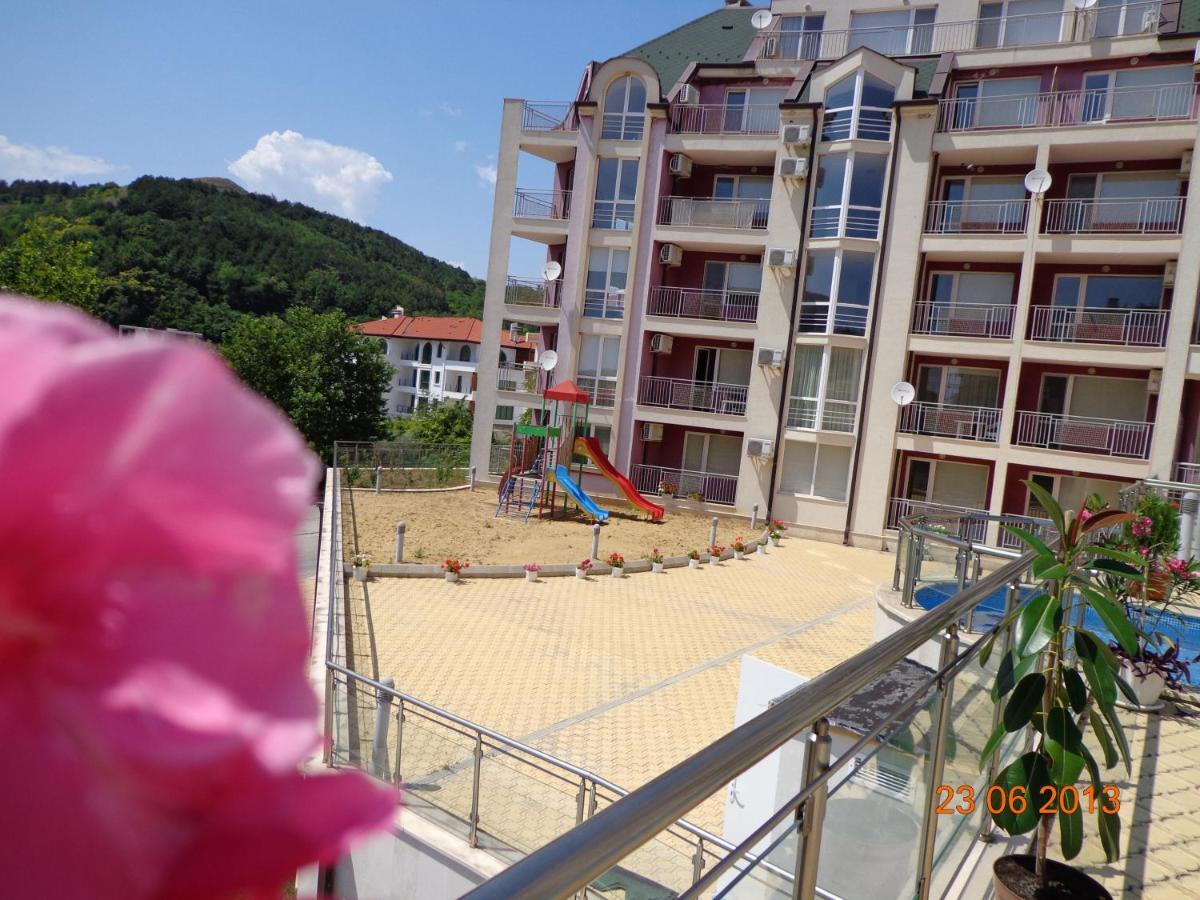 Kavarna Hills Apartments ภายนอก รูปภาพ