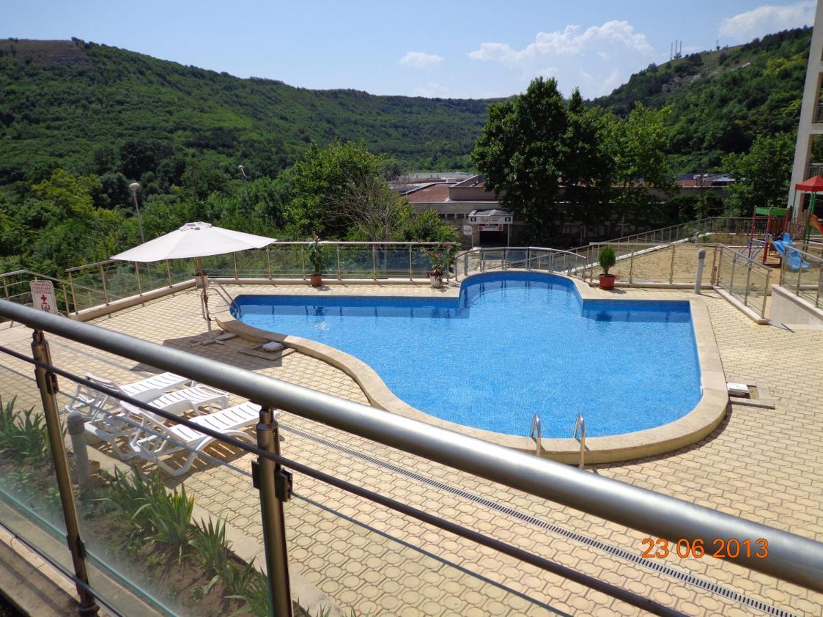 Kavarna Hills Apartments ภายนอก รูปภาพ