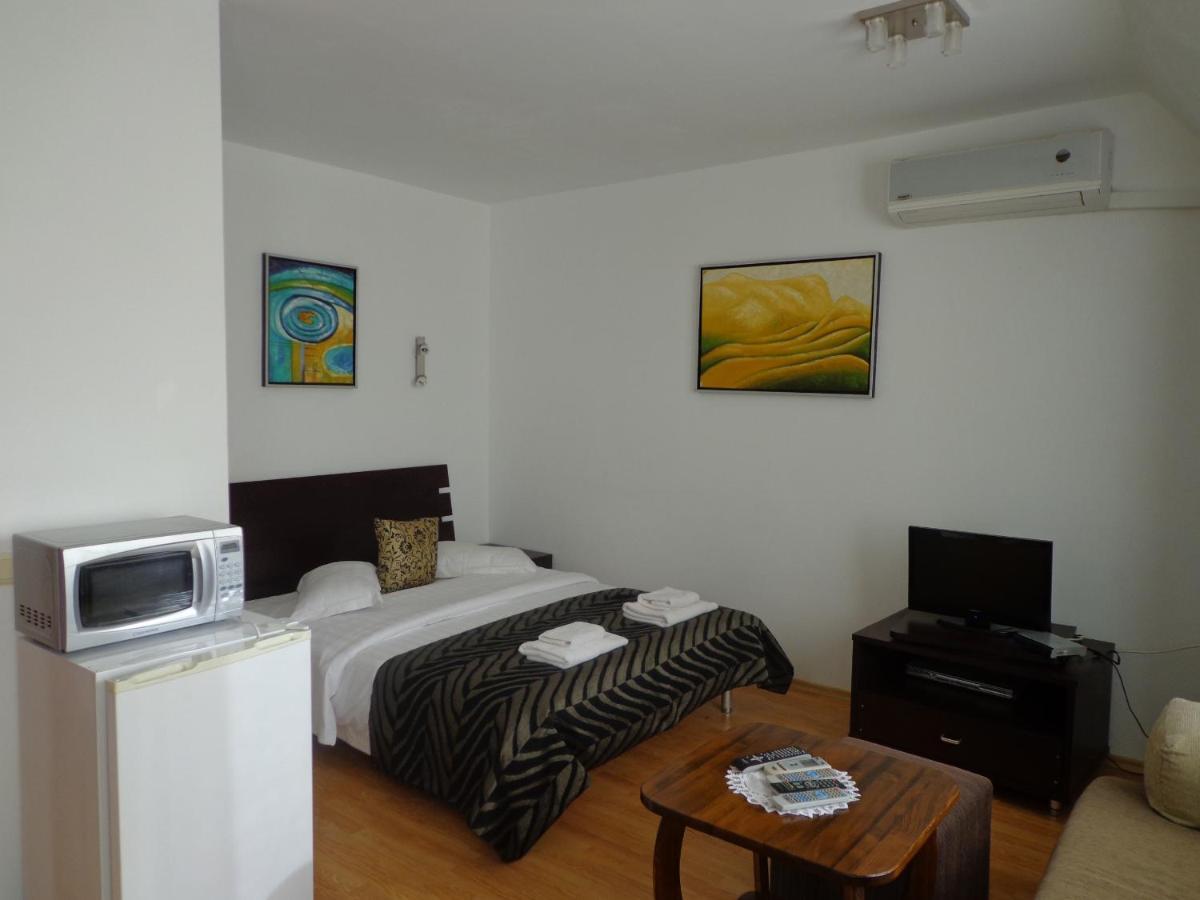 Kavarna Hills Apartments ภายนอก รูปภาพ