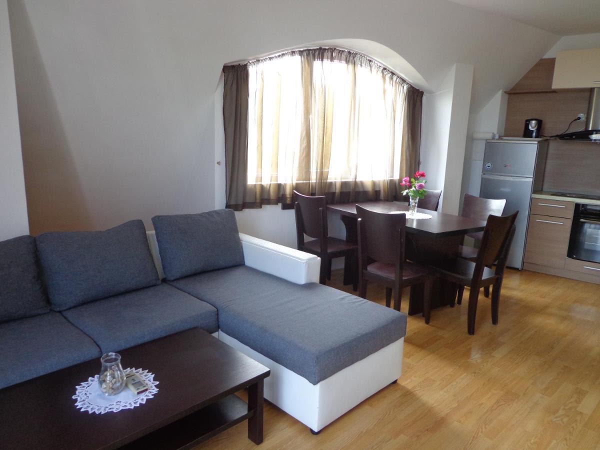 Kavarna Hills Apartments ภายนอก รูปภาพ